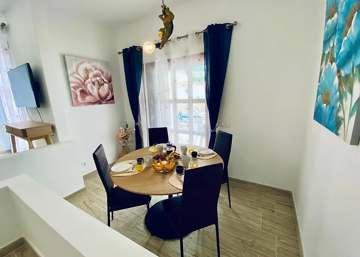 South Corner בית נופש *