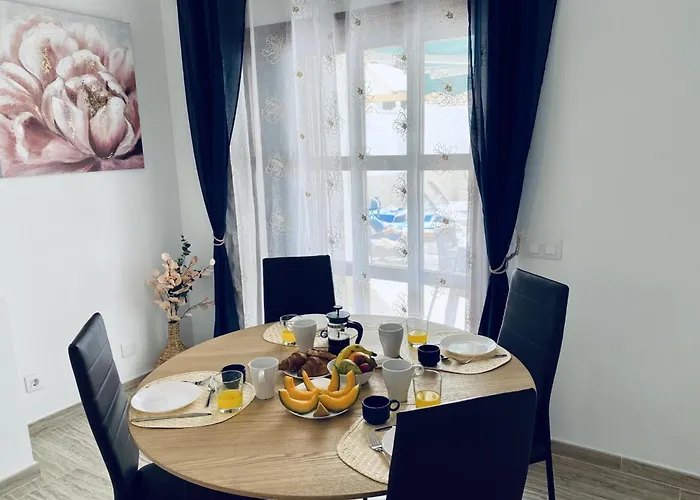 South Corner * אדחה