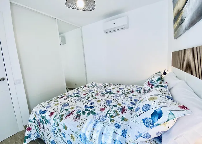 South Corner * אדחה