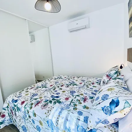 South Corner * アデヘ